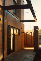UNIFAMILIARES BIZKARGI GETXO. Construido 1990